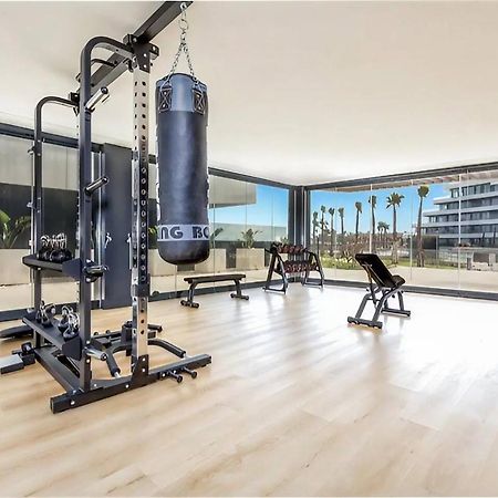 Luxury Complex Beachfront Apartment, Infinity Pool, Sauna, Gym And Large Terrace Torremolinos Exteriör bild